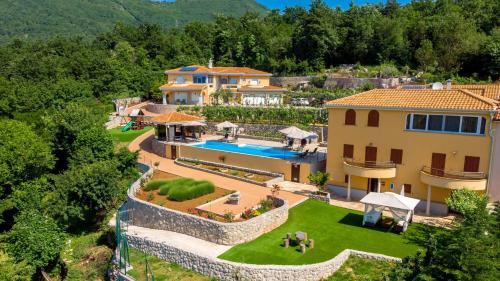 Apartments Villa BV