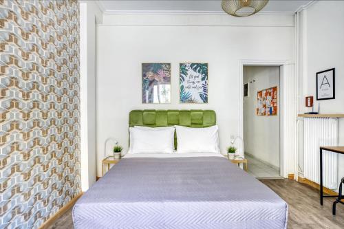Studio in The Heart of Acropolis
