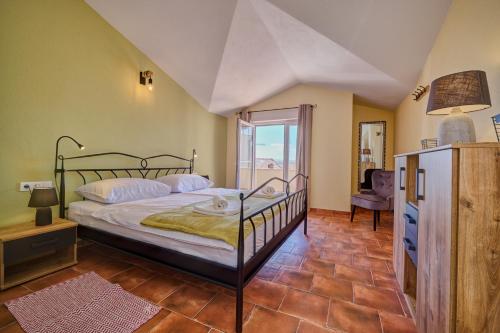 Anovi Holiday Homes by Litto - 5 Min Walk to Beach