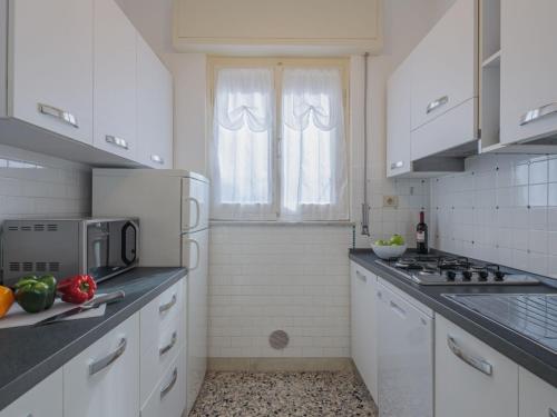 Cucina o angolo cottura di Holiday Home Manuela by Interhome