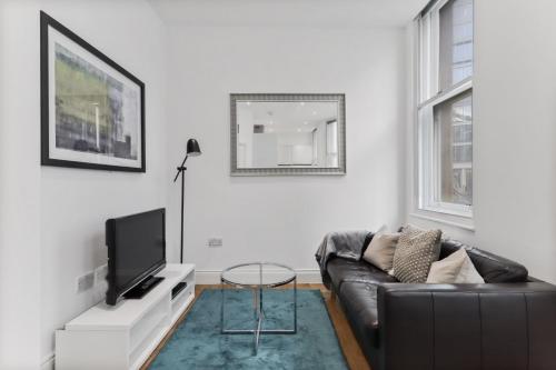 Gallery image of Cosy 1 Bed Apartment next to Liverpool Street Station FREE WIFI By City Stay Aparts London in London