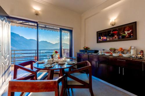 Naturlandskabet i nærheden af lejlighedshotellet