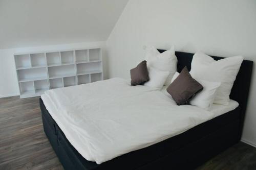 Posteľ alebo postele v izbe v ubytovaní Ganze Wohnung - schönes und helles Loft in Kreuzau