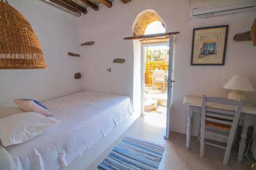 Foto de la galería de Traditional Villa in Ktikados - 3BR and SeaView en Khatzirádhos