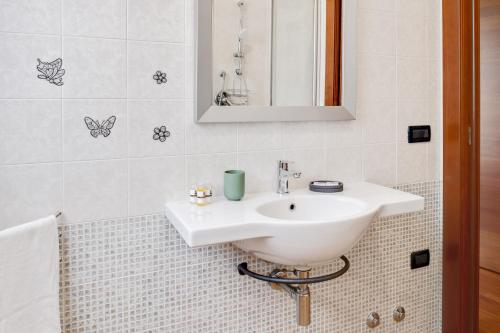 Phòng tắm tại Arquà Petrarca Vista sui colli - Giardino & garage