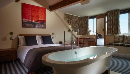 Katil atau katil-katil dalam bilik di The Swan Hotel, Wells, Somerset - The Coaching Inn Group