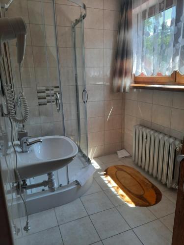 Koupelna v ubytování Willa Paweł z balią i jacuzzi