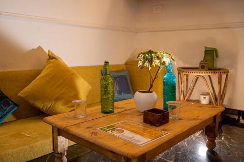 Ein Sitzbereich in der Unterkunft Hotel The Moksham