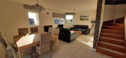 Photo de la galerie de l'établissement Maison vue mer Granville, à Granville