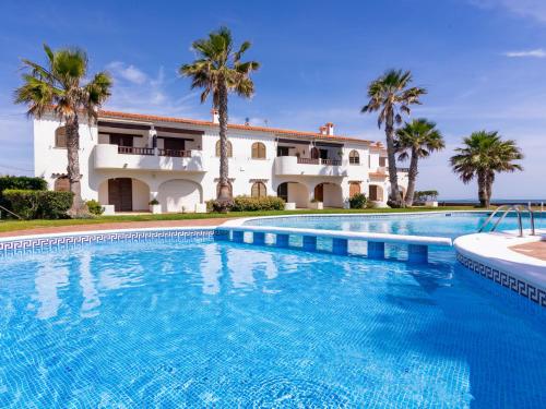 Bazén v ubytování Holiday Home Nueva Playa-3 by Interhome nebo v jeho okolí