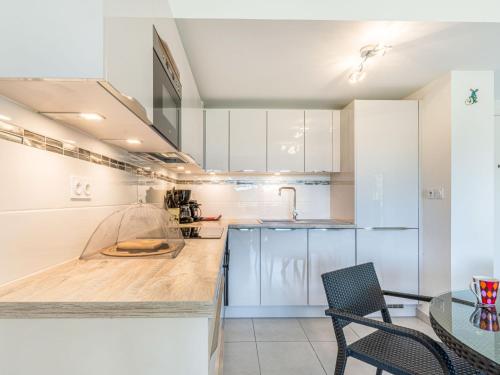 Apartment Golfe Horizon-2 by Interhome