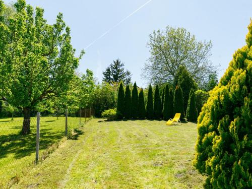Vonkajšia záhrada v ubytovaní Holiday Home Csilla by Interhome