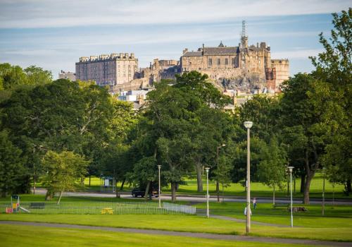 The Edinburgh Address - Classic Marchmont Charm