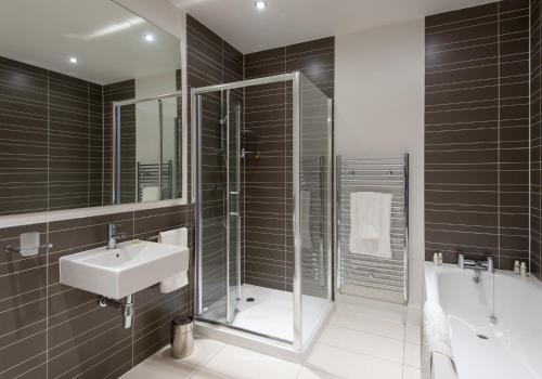 ห้องน้ำของ Shandwick Apartment - Edinburgh City Centre - Sleeps 2
