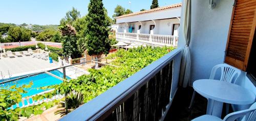 Granada Apartments Familiar Deluxe, Portinatx – Bijgewerkte ...