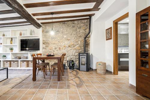 Μια τηλεόραση ή/και κέντρο ψυχαγωγίας στο Casa Paredes, Bronchales