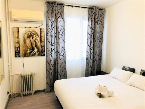 Deluxe room center
