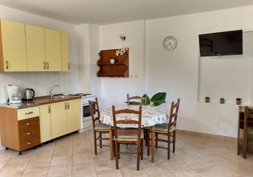 Kuchyň nebo kuchyňský kout v ubytování Apartment Sandra