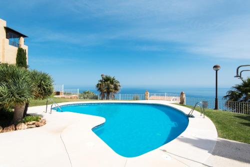 ALQUIBLA Sea views, swimming pool and parking