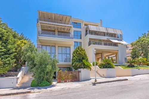 Couple's Getaway , Modern Amenities & Sophisticated Style