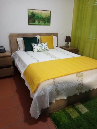 Katil atau katil-katil dalam bilik di Reguengos Hotel