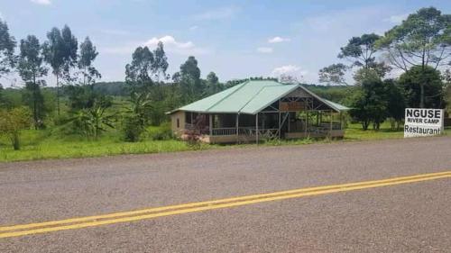 Gallery image of Nguse River Camp in Kikube
