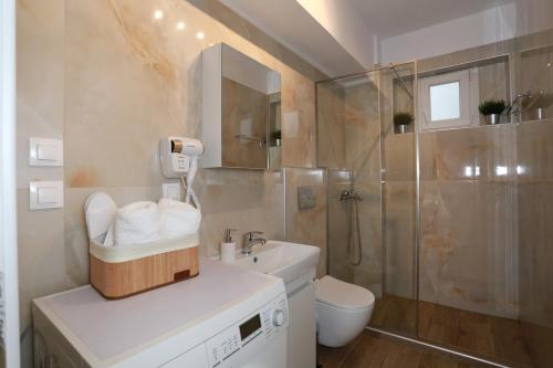 Bianca Suites tesisinde bir banyo