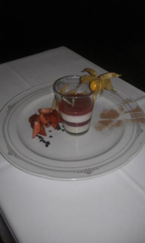 Makanan di atau berdekatan hotel