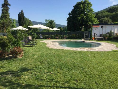 Bazén v ubytování Casa Vacanza Il Laghetto Bea nebo v jeho okolí