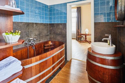 Koupelna v ubytování Gutshotel Baron Knyphausen