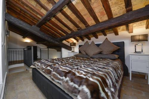 Posteľ alebo postele v izbe v ubytovaní Ibernesi - Charming apartment at the Roman Forums