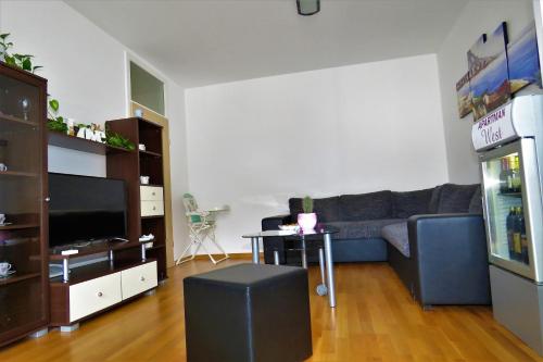 Apartment West