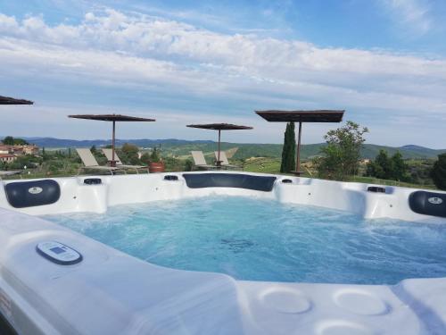 Bazén v ubytování B&B Antiche Rime nebo v jeho okolí