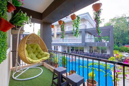 View ng pool sa 2BHK Stunning Apartment with Pool o sa malapit