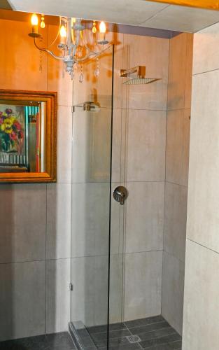 Bilik mandi di Terebinte Bed & Breakfast