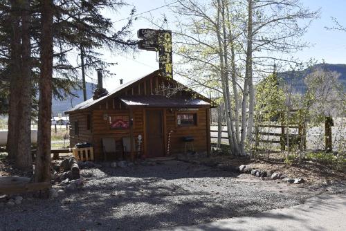 Chinook Cabins & RV Park – Photos 2