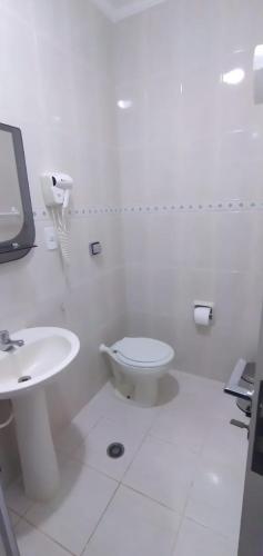 Ένα μπάνιο στο HOTEL CLUBE AZUL DO MAR