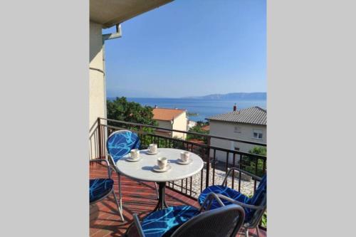 Prekrasan dvosobni apartman s pogledom na more 4+2