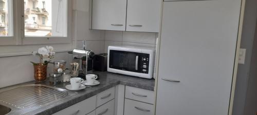 Кухня или мини-кухня в Bahnhof West Apartments

