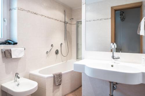 Ένα μπάνιο στο Prà de Metz Apartments