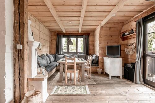 ZAKOZNAMI-Willa ELINEK