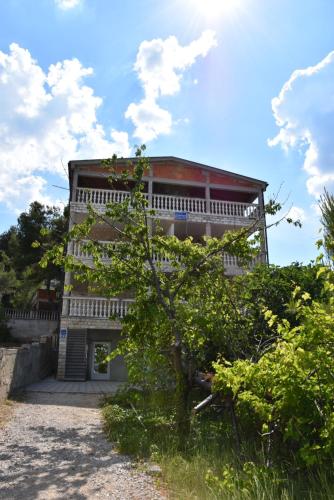 Gallery image of Beachfront - Vali in Tkon