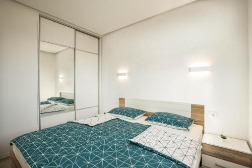 Two berdooms apartment with sea view