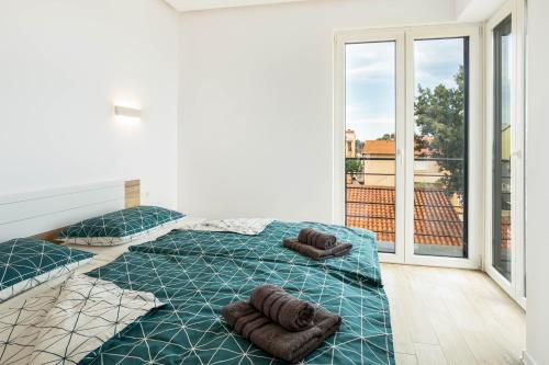 Two berdooms apartment with sea view