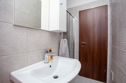 Koupelna v ubytování Apartmani Marica