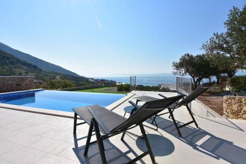 Villa Katarina - infinity pool with amazing view