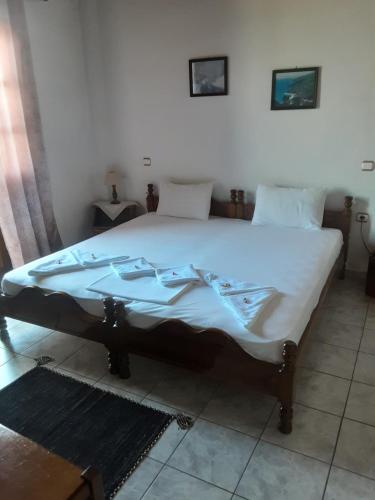 Postel nebo postele na pokoji v ubytování Magda Studios - Double Bed Room N3