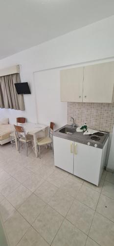 Elarin studios & apartments
