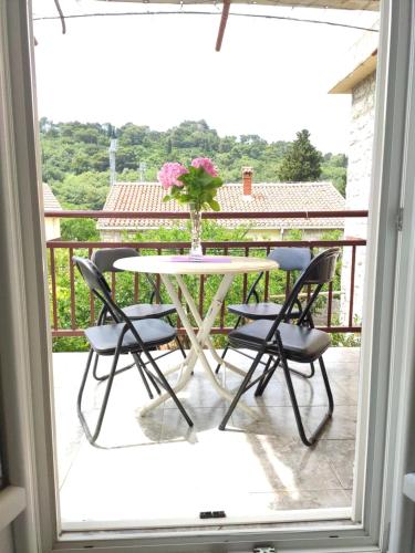 Balkon ili terasa u objektu Apartmani Djedovic -Mara