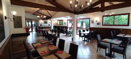Restoran atau tempat lain untuk makan di Hostellerie du Parc